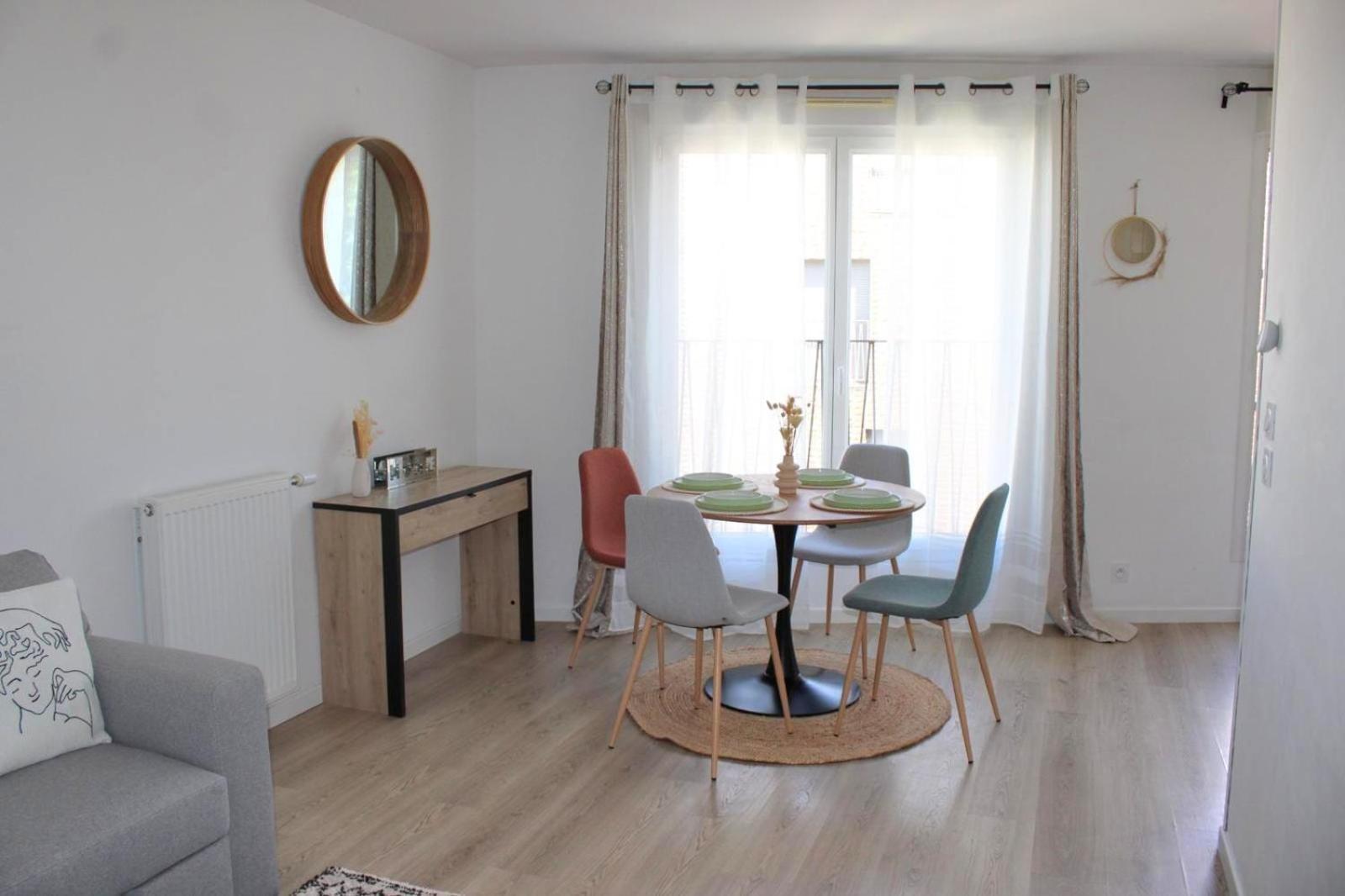 Appartement Elegant Et Lumineux Romainville Bagian luar foto